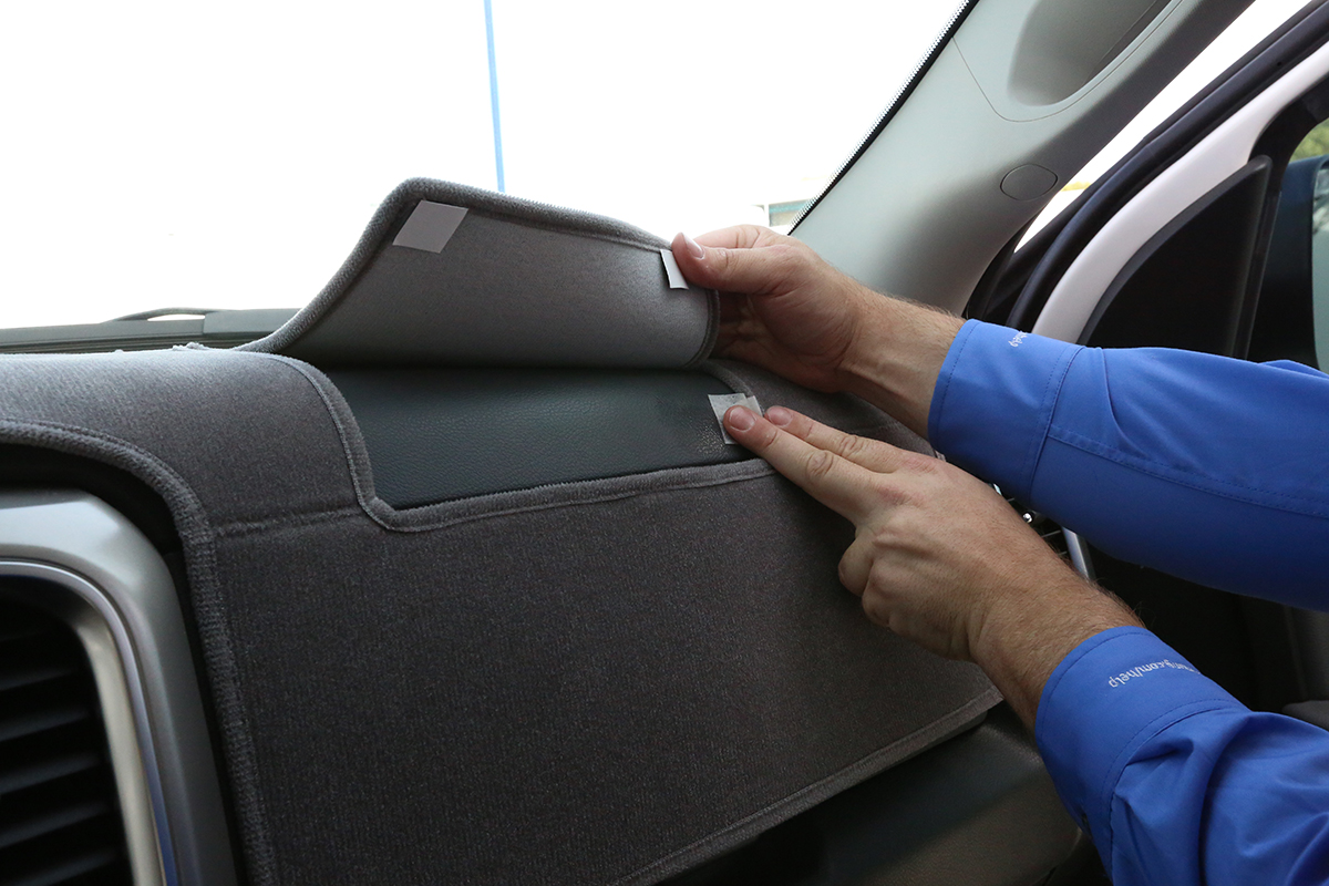 How to Buy and Install a Car Dashboard Cover